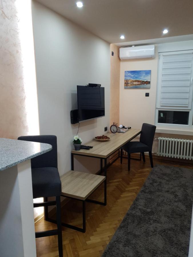Apartman Dodolu Belgrado Esterno foto