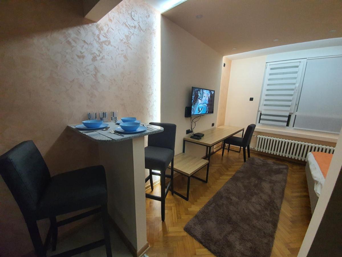 Apartman Dodolu Belgrado Esterno foto